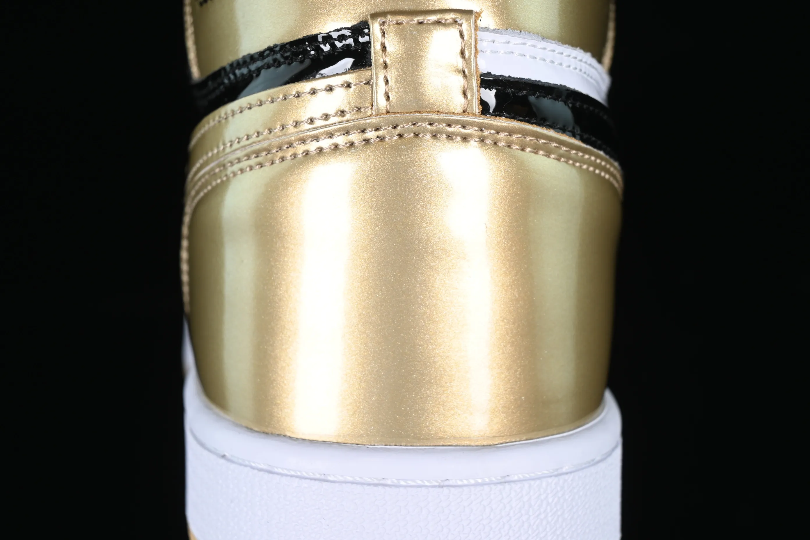 All categories Air Jordan Jordan series basketball shoes Air Jordan 1 High Air Jordan 1 Retro High "ComplexCon" AJ1 Joe 1 Black Gold Mandarin Duck 861428-001